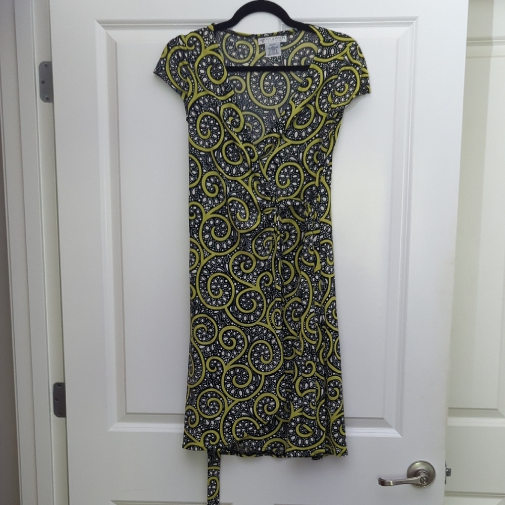 Maggy London Black and Yellow Sheath Dress with Ruched Tie Front